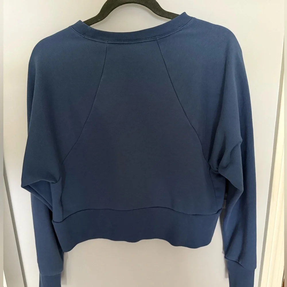 Women's Nike Cropped Blue Sweatshirt